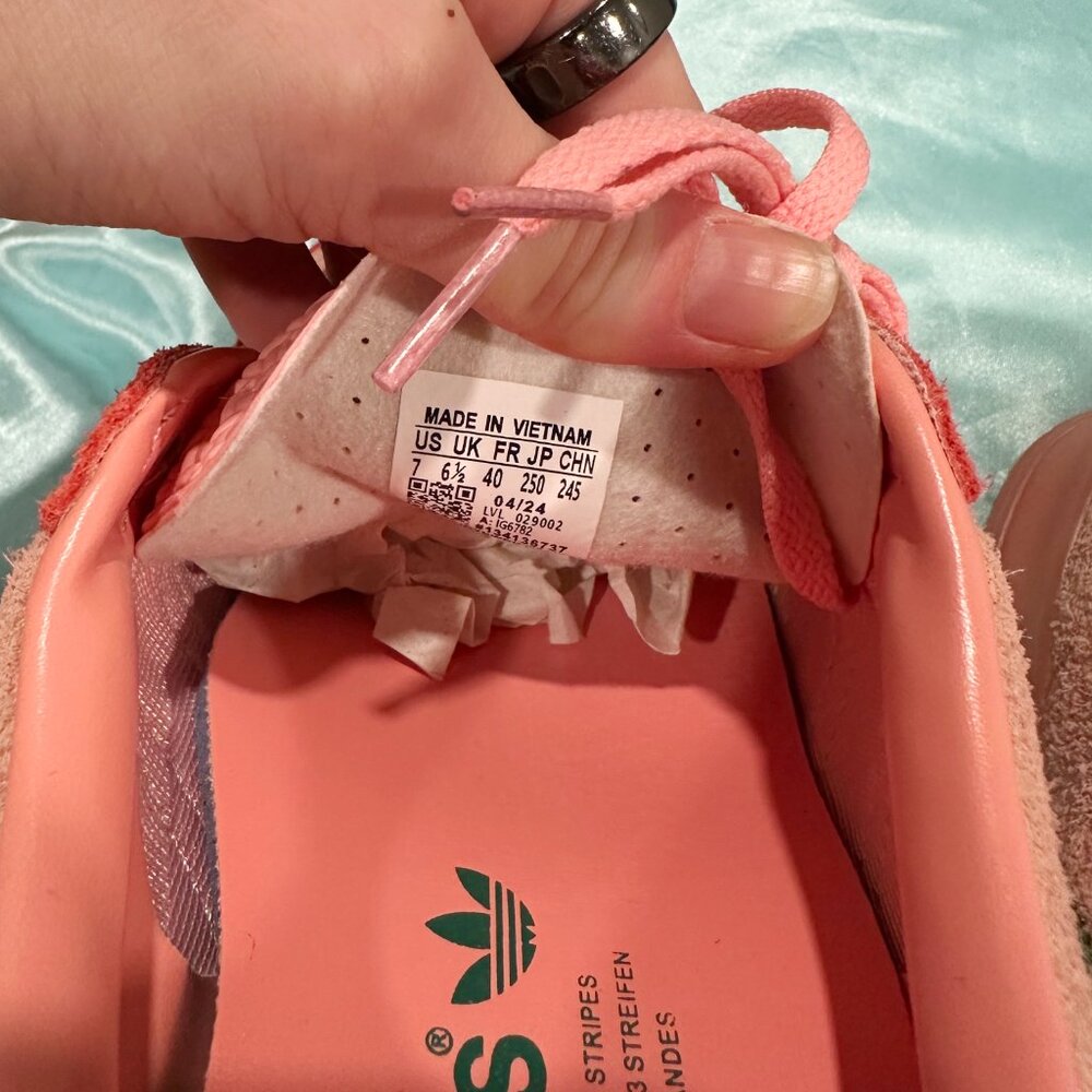 🍓 adidas Gazelle Indoor Semi Pink Spark Preloved Scarlet Green Men's 7 UK 6.5 - Picture 3 of 14